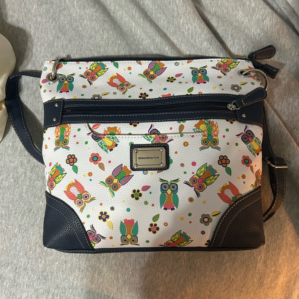 Stone Mountain Accessories Beige Cosmetic Bag Spacious Nylon